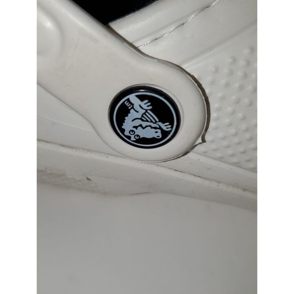 Luke Combs Edition Crocs White Unisex Fuzzy Interior Charms Pirate Face Sz M5 W7 - Picture 5 of 12